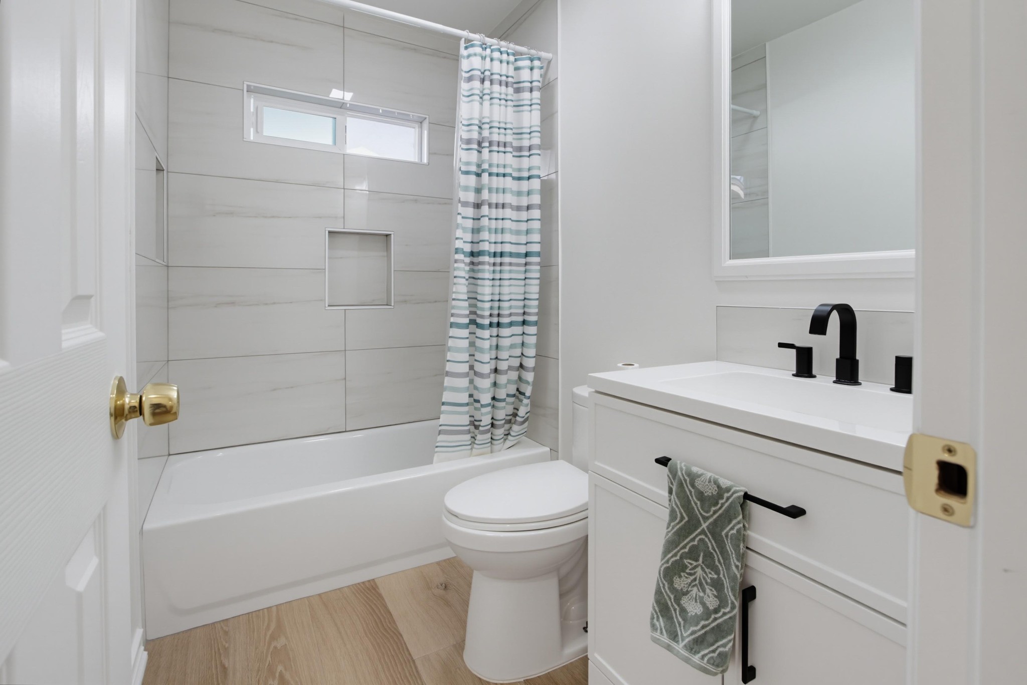 Virtual tour photo 23 of 41 for 1439 E Mission Ave