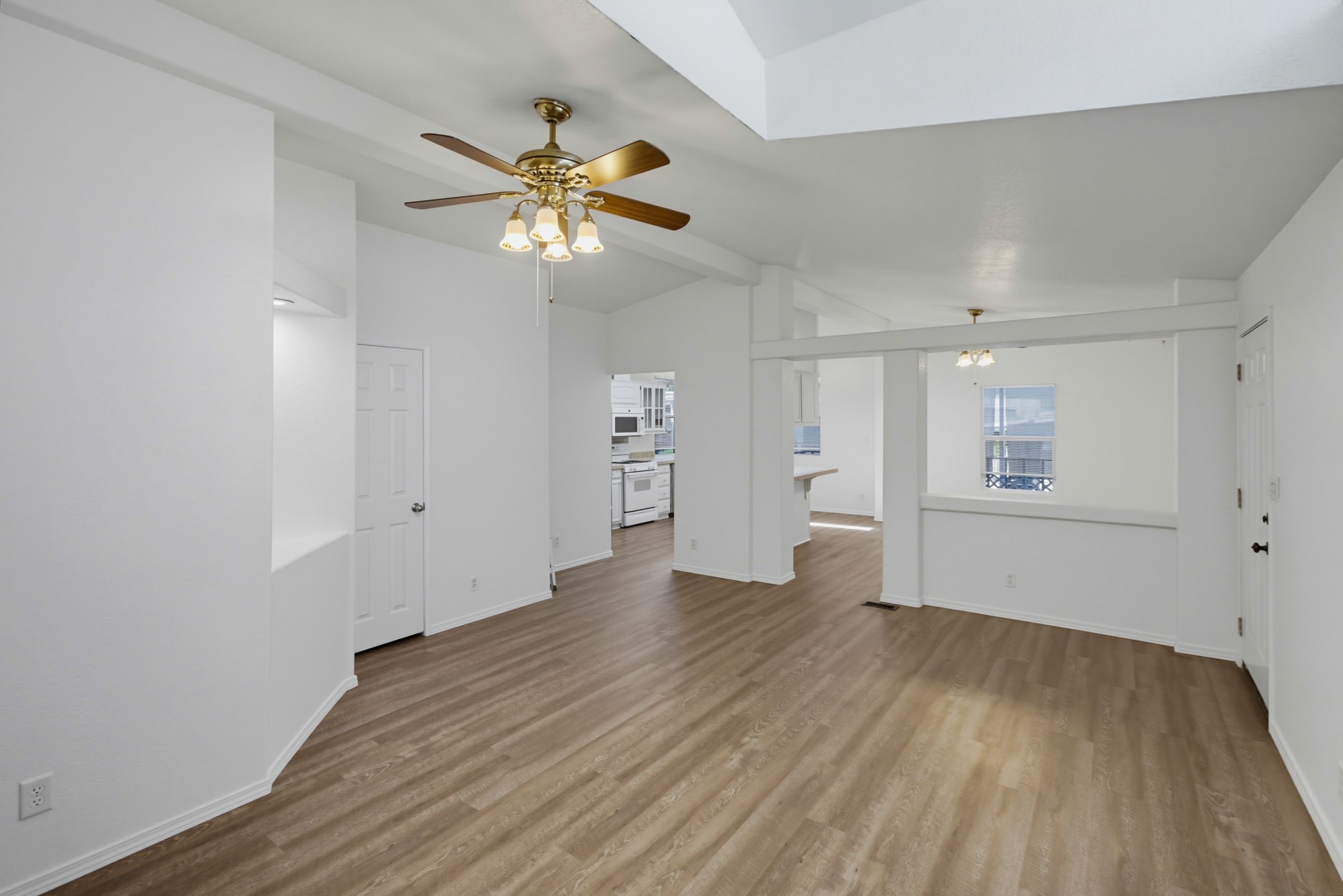 Virtual tour photo 9 of 61 for 1440 S Orange Ave