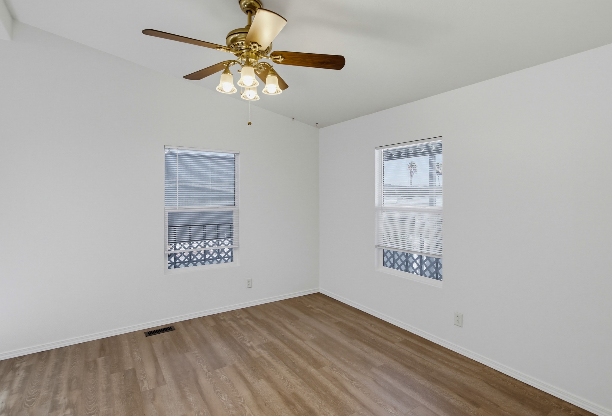 Virtual tour photo 13 of 61 for 1440 S Orange Ave