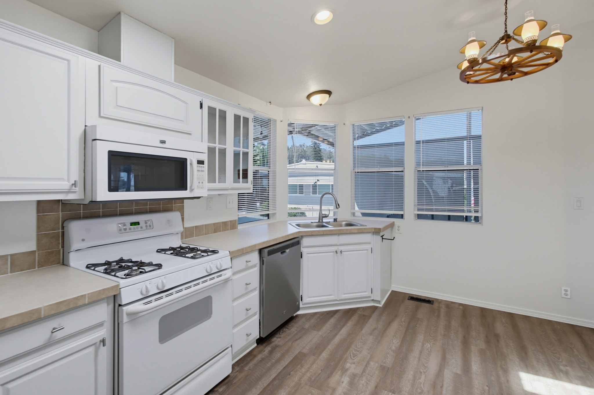 Virtual tour photo 17 of 61 for 1440 S Orange Ave