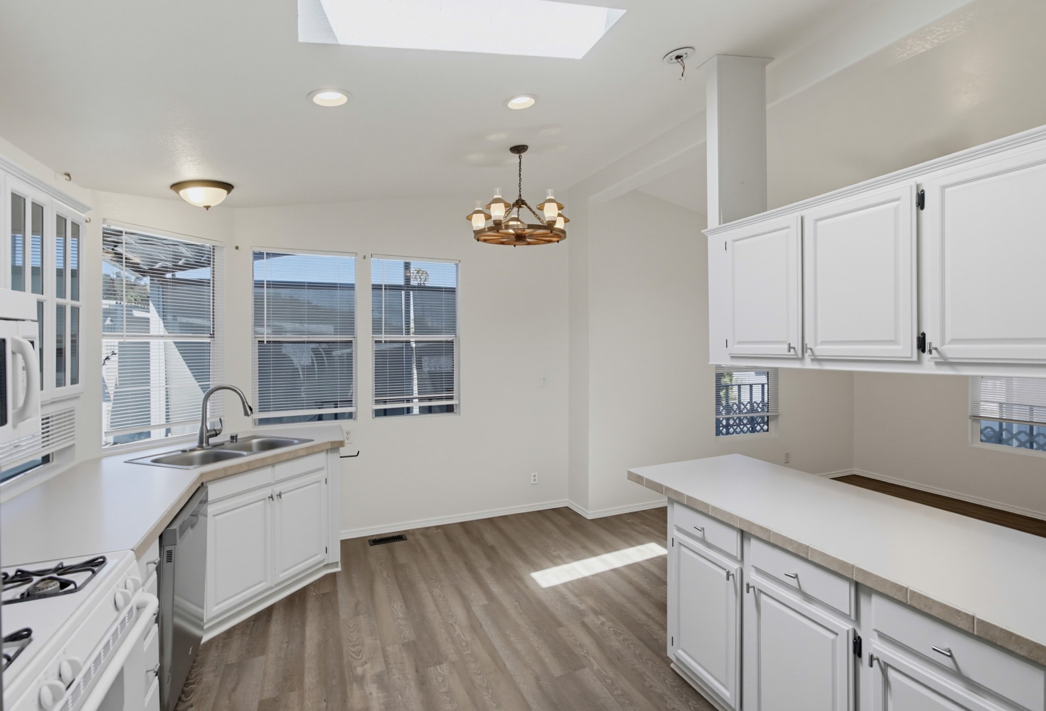 Virtual tour photo 19 of 61 for 1440 S Orange Ave