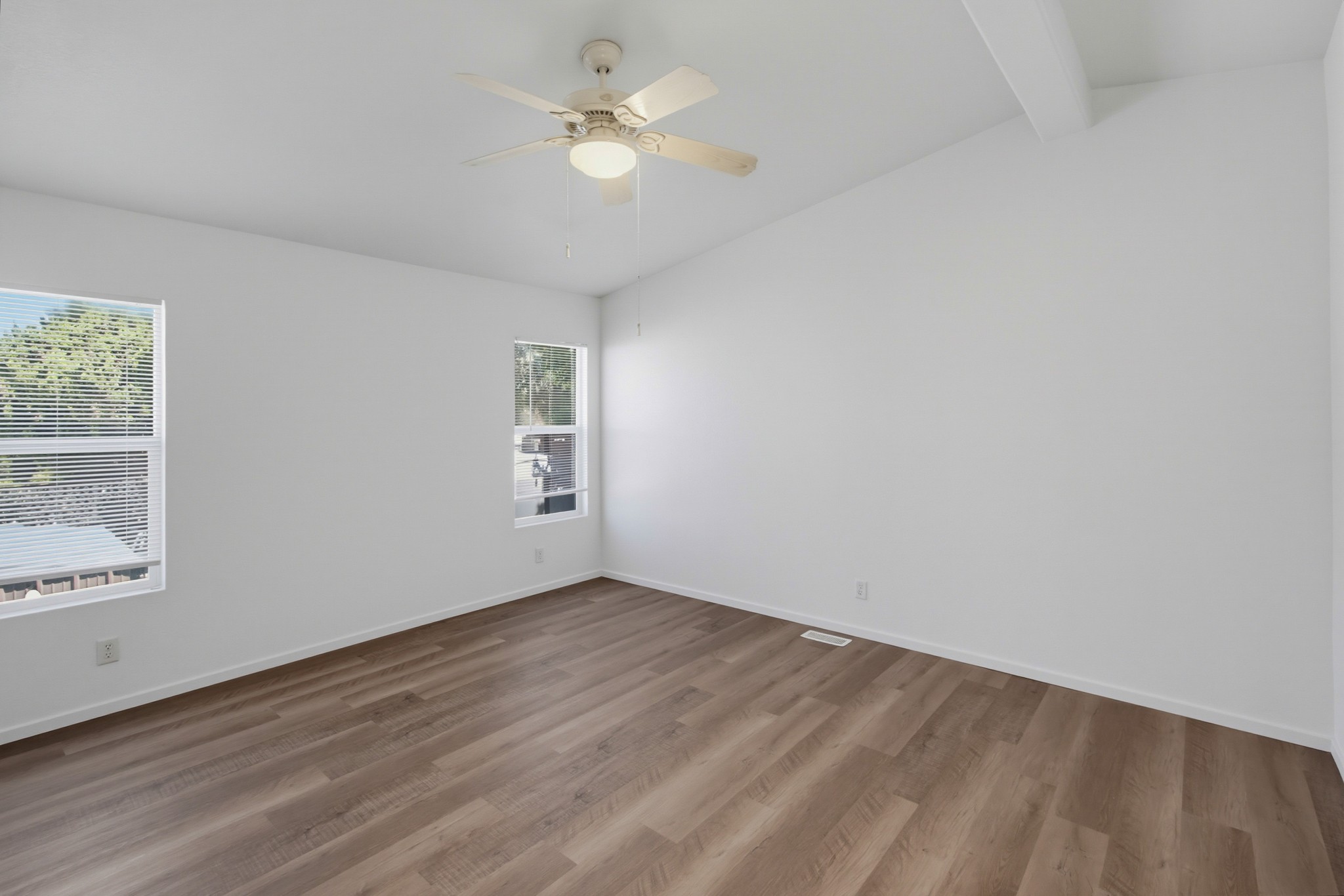 Virtual tour photo 23 of 61 for 1440 S Orange Ave