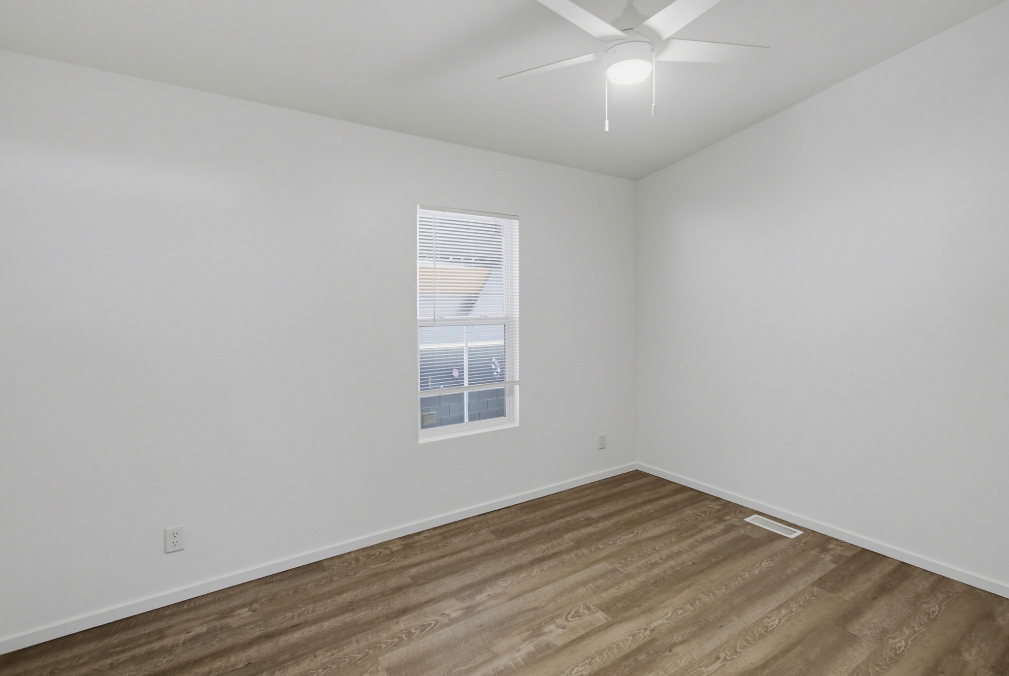 Virtual tour photo 32 of 61 for 1440 S Orange Ave