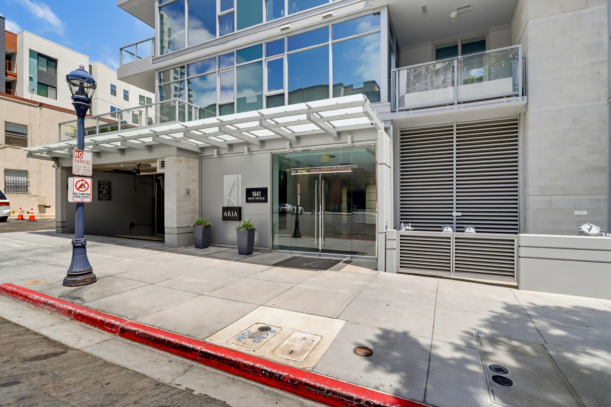 Virtual tour photo 4 of 52 for 1441 Ninth Ave Unit 507