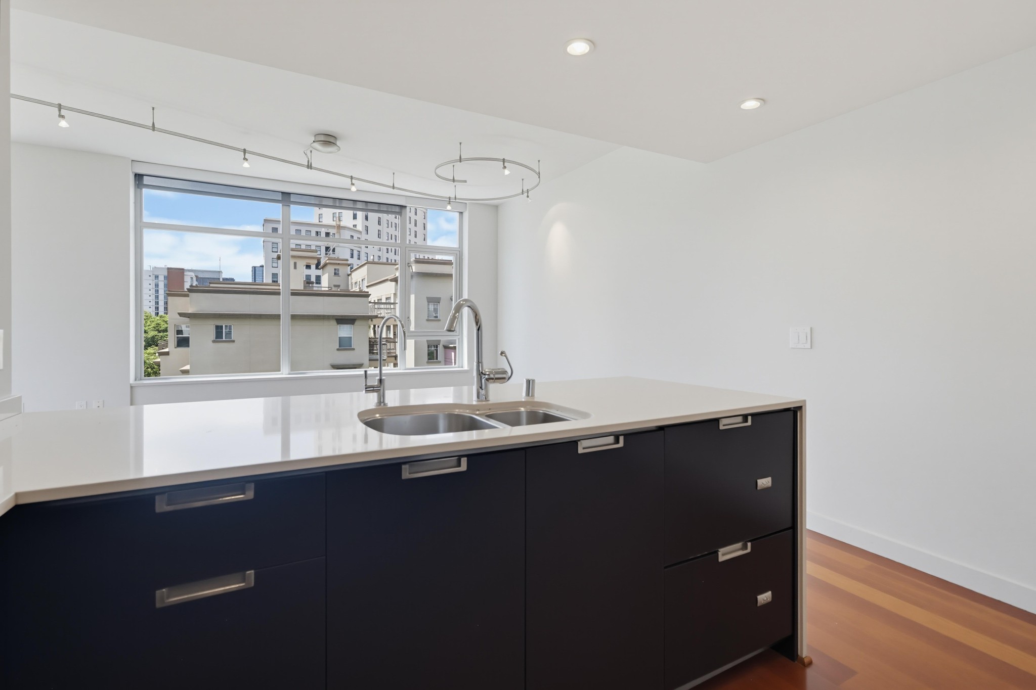 Virtual tour photo 13 of 52 for 1441 Ninth Ave Unit 507