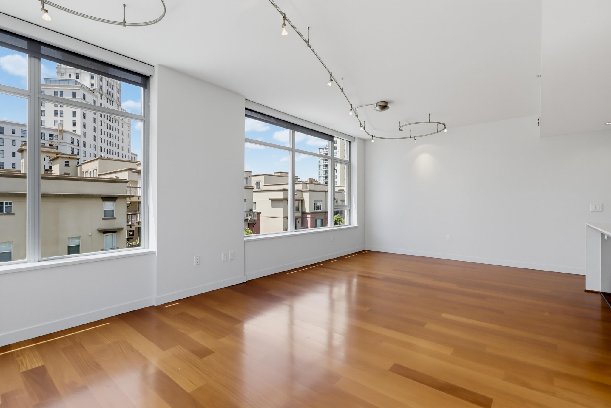 Virtual tour photo 15 of 52 for 1441 Ninth Ave Unit 507