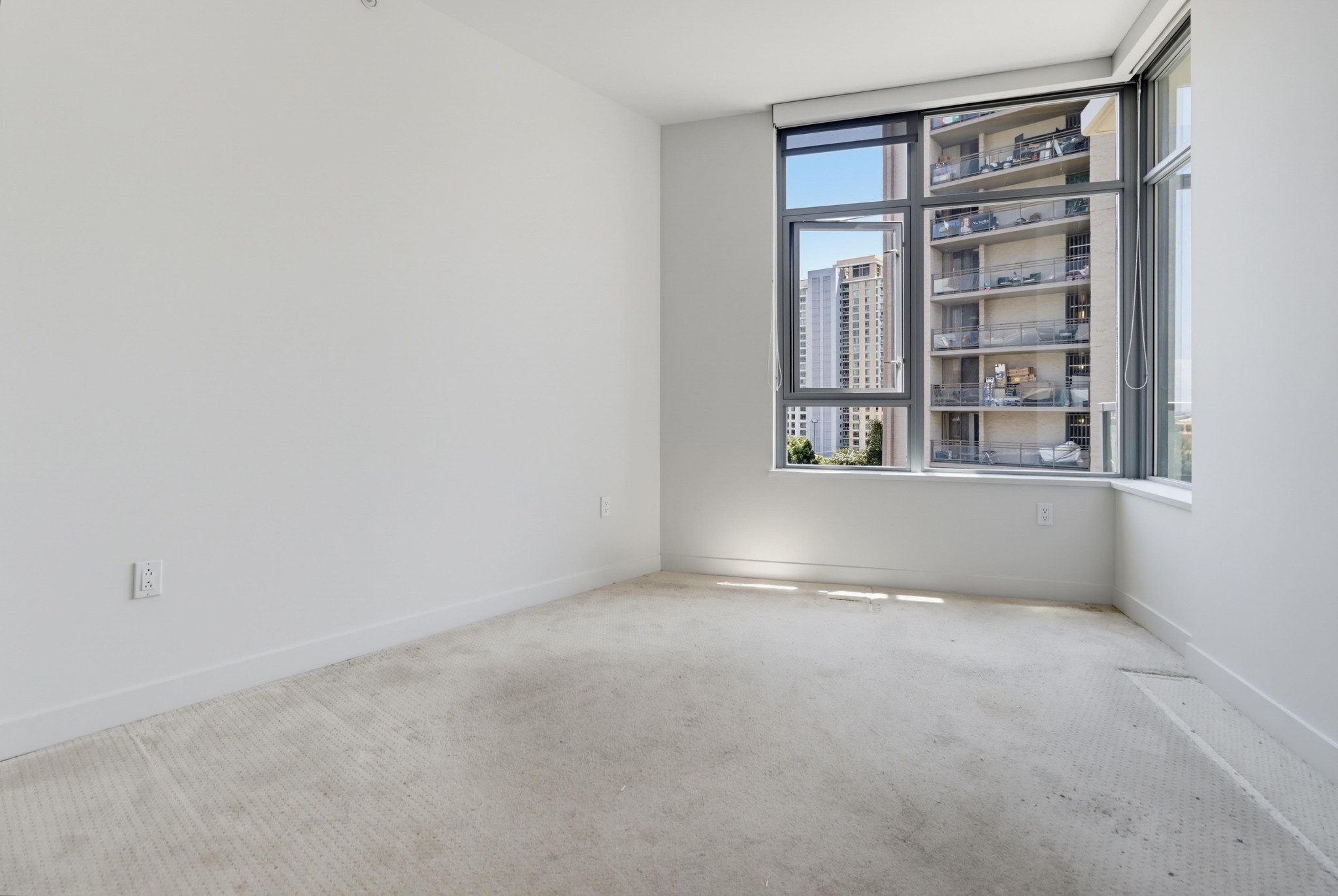 Virtual tour photo 26 of 52 for 1441 Ninth Ave Unit 507