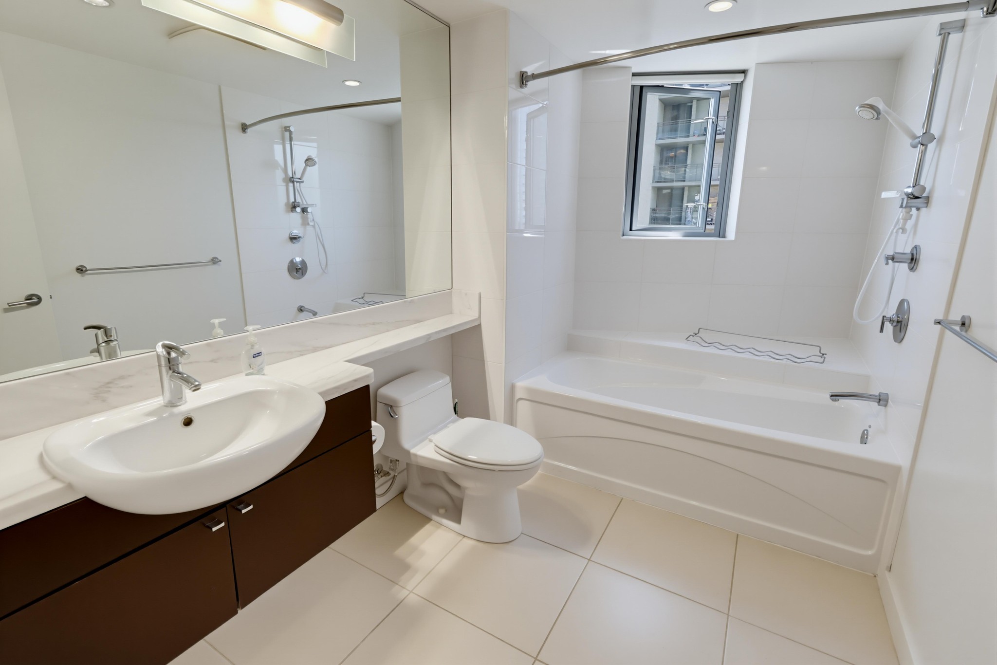Virtual tour photo 30 of 52 for 1441 Ninth Ave Unit 507