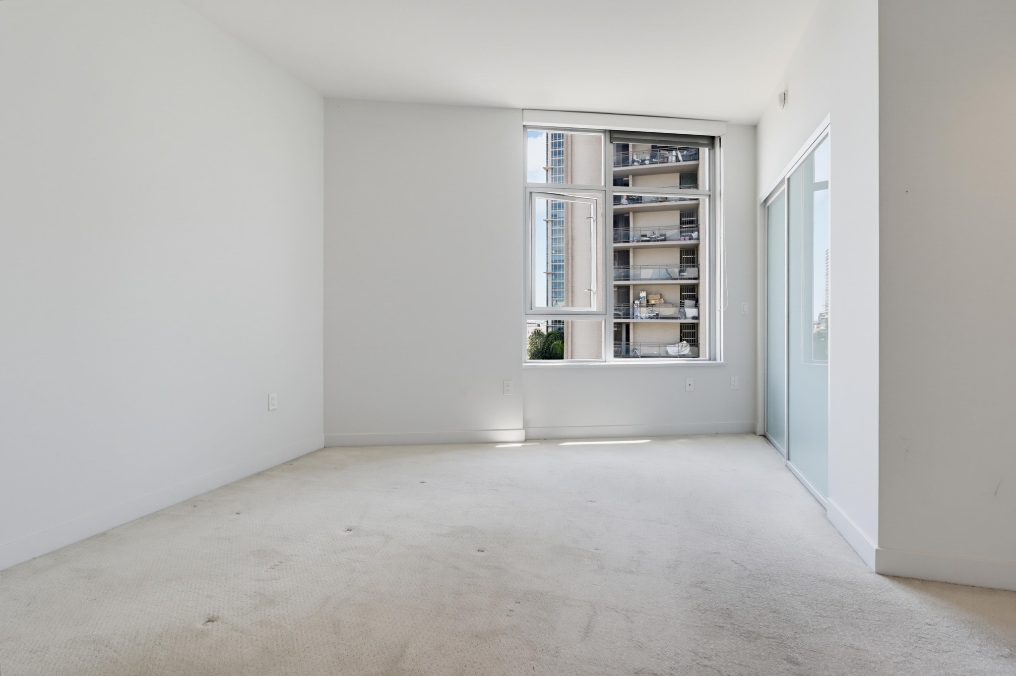 Virtual tour photo 33 of 52 for 1441 Ninth Ave Unit 507