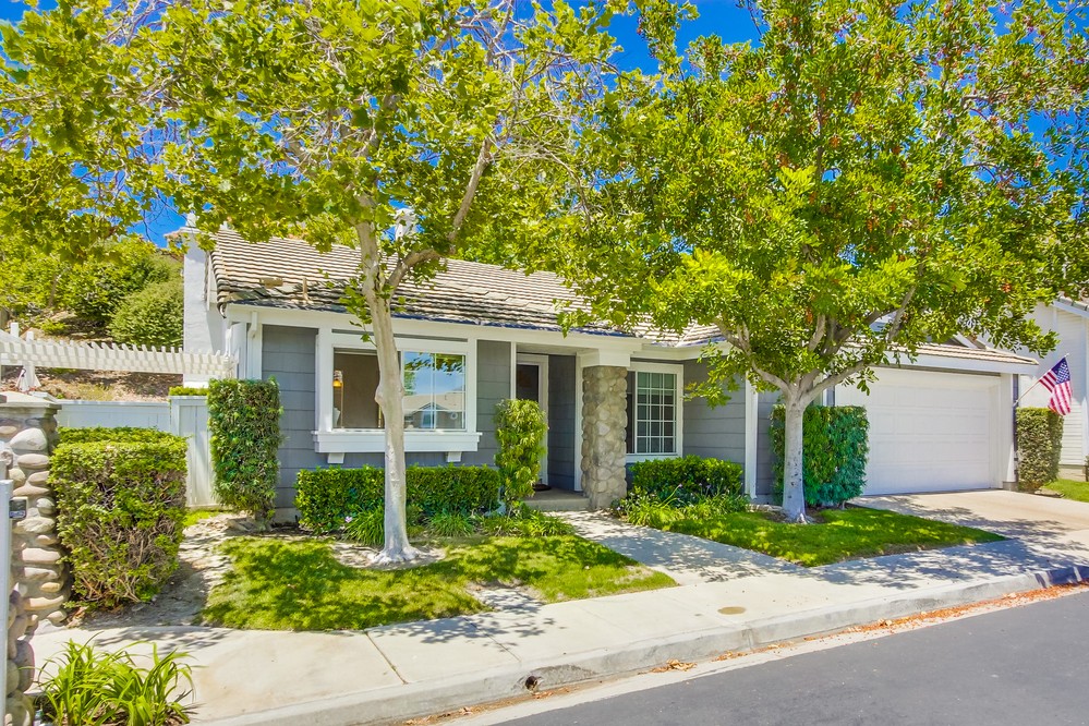 Virtual tour photo 4 of 77 for 14412 North Church Square