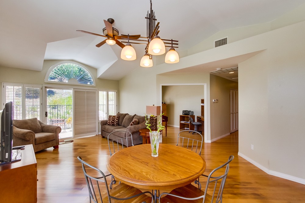 Virtual tour photo 10 of 77 for 14412 North Church Square