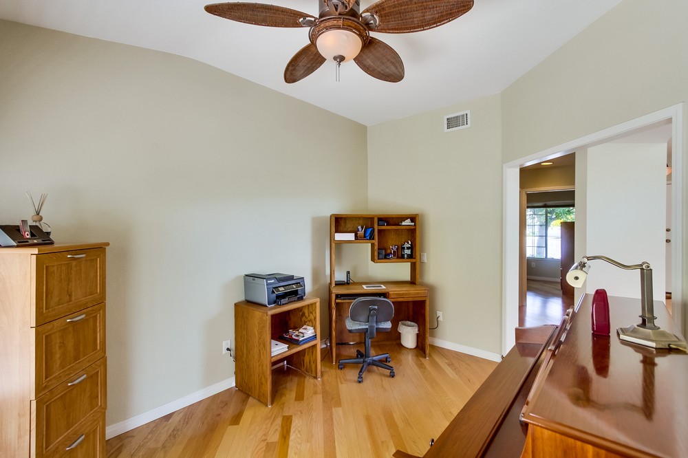 Virtual tour photo 27 of 77 for 14412 North Church Square