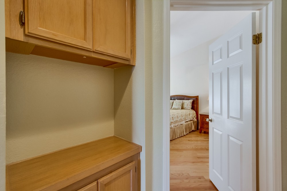 Virtual tour photo 30 of 77 for 14412 North Church Square