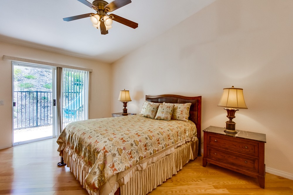 Virtual tour photo 31 of 77 for 14412 North Church Square