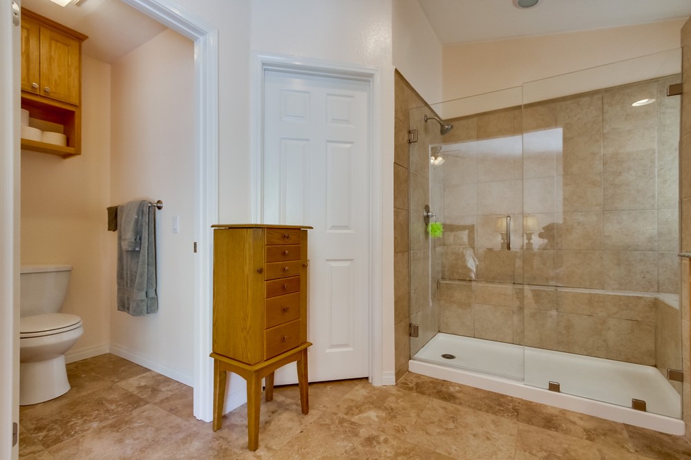 Virtual tour photo 37 of 77 for 14412 North Church Square