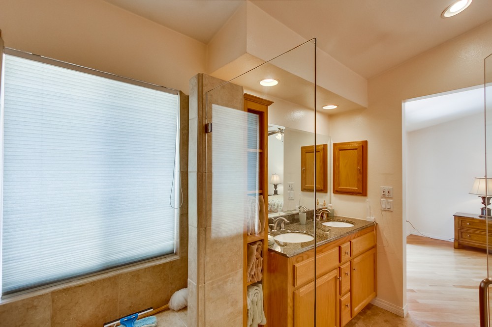 Virtual tour photo 38 of 77 for 14412 North Church Square