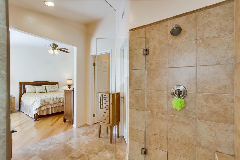 Virtual tour photo 39 of 77 for 14412 North Church Square