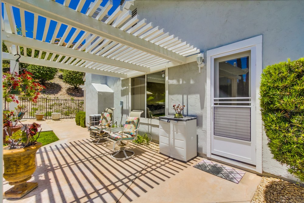Virtual tour photo 60 of 77 for 14412 North Church Square