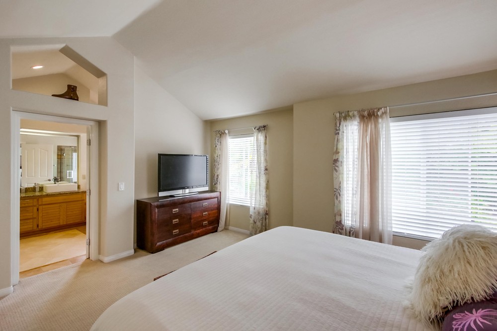 Virtual tour photo 23 of 49 for 14429 Seabridge Ln