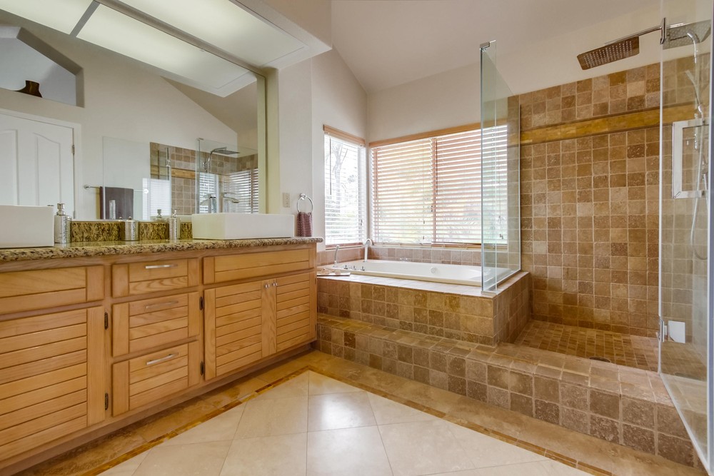 Virtual tour photo 26 of 49 for 14429 Seabridge Ln
