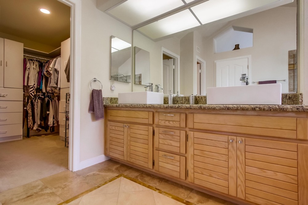 Virtual tour photo 27 of 49 for 14429 Seabridge Ln