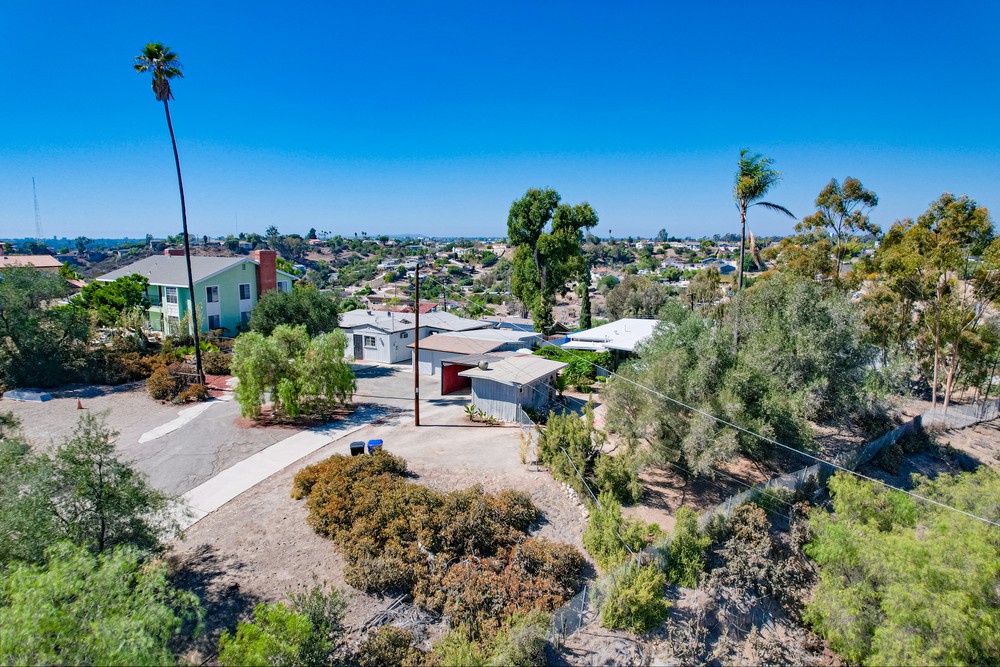 Virtual tour photo 7 of 47 for 1444 Klauber Ave