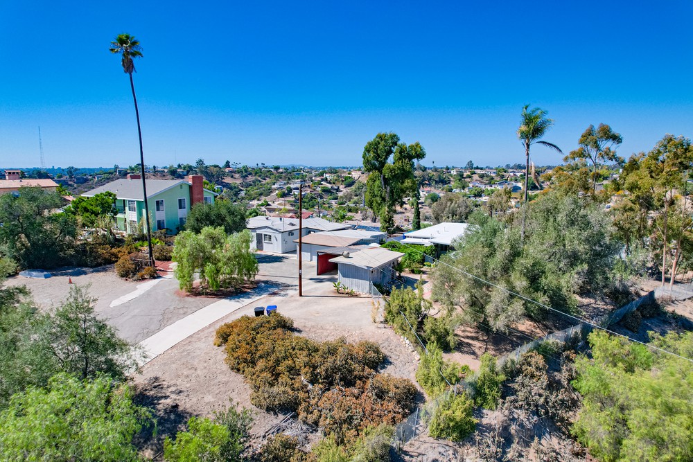 Virtual tour photo 9 of 47 for 1444 Klauber Ave