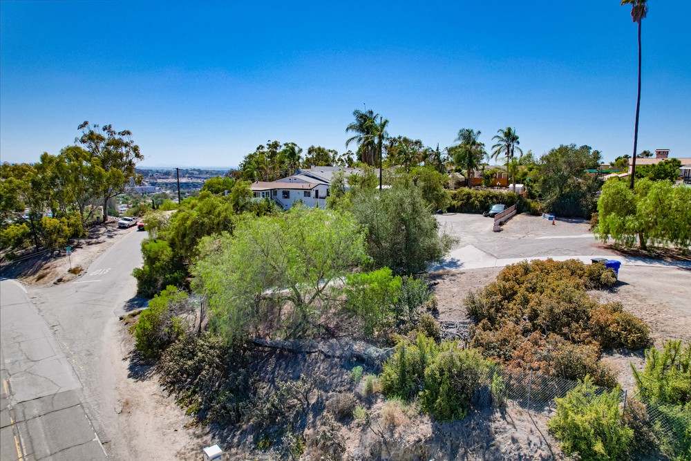 Virtual tour photo 11 of 47 for 1444 Klauber Ave
