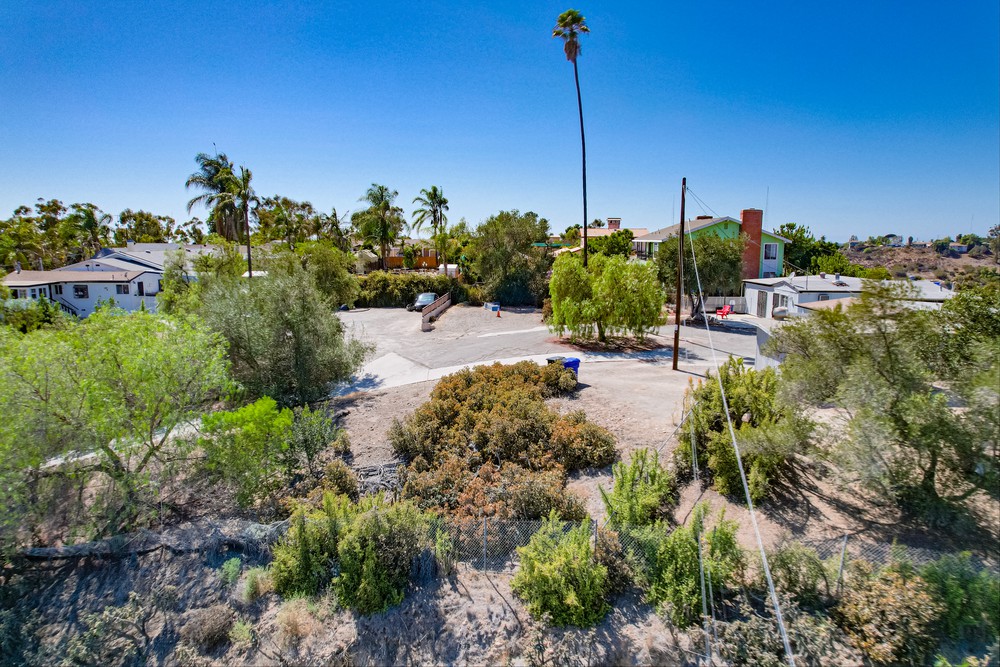 Virtual tour photo 12 of 47 for 1444 Klauber Ave