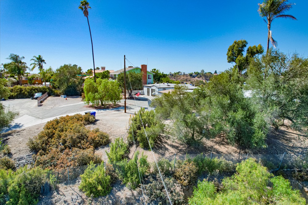 Virtual tour photo 13 of 47 for 1444 Klauber Ave