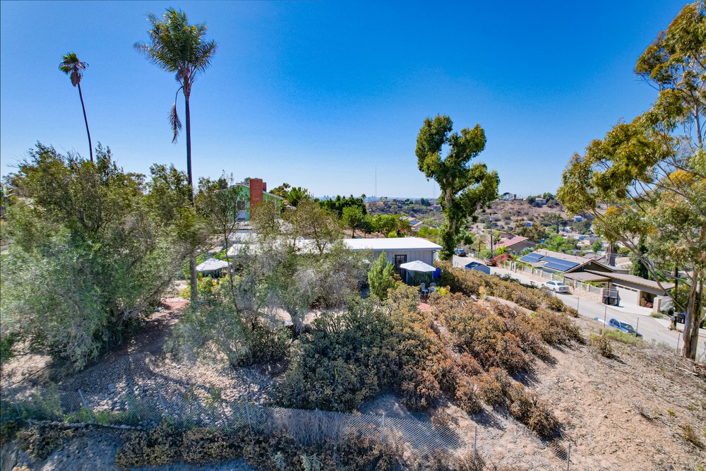 Virtual tour photo 14 of 47 for 1444 Klauber Ave