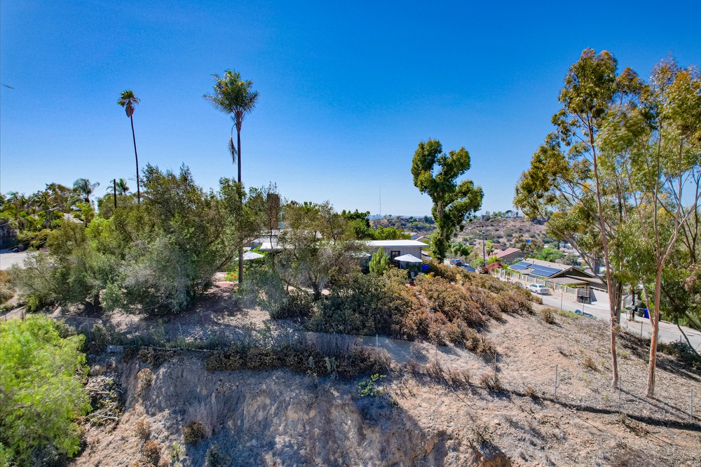 Virtual tour photo 15 of 47 for 1444 Klauber Ave