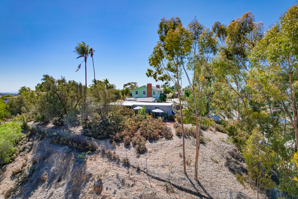 Virtual tour photo 16 of 47 for 1444 Klauber Ave