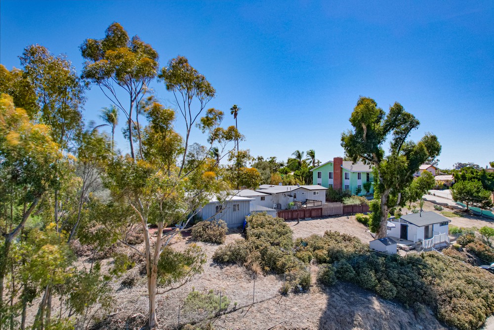 Virtual tour photo 17 of 47 for 1444 Klauber Ave