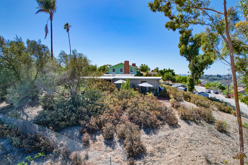 Virtual tour photo 27 of 47 for 1444 Klauber Ave