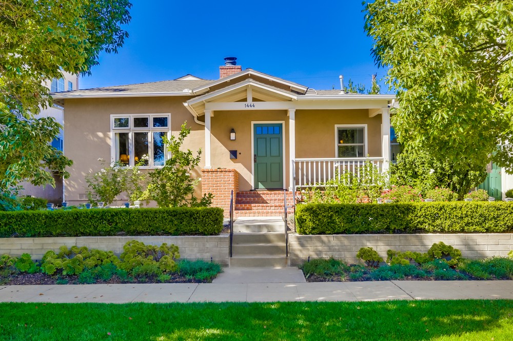 Virtual tour photo 1 of 52 for 1444 Law St