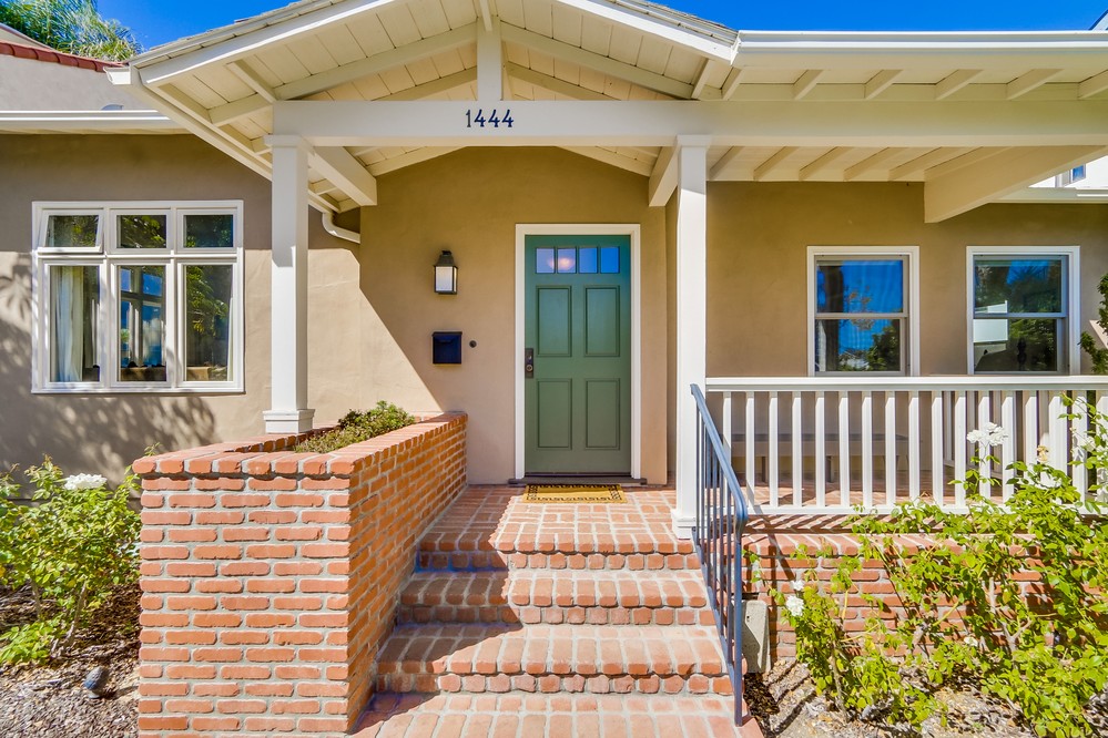 Virtual tour photo 4 of 52 for 1444 Law St