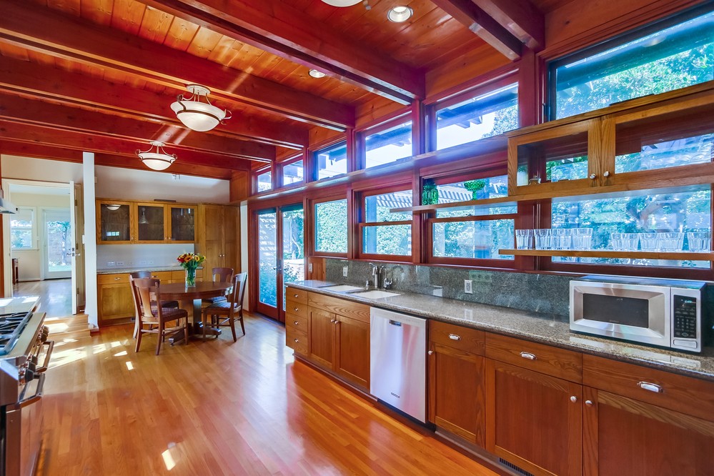 Virtual tour photo 18 of 52 for 1444 Law St
