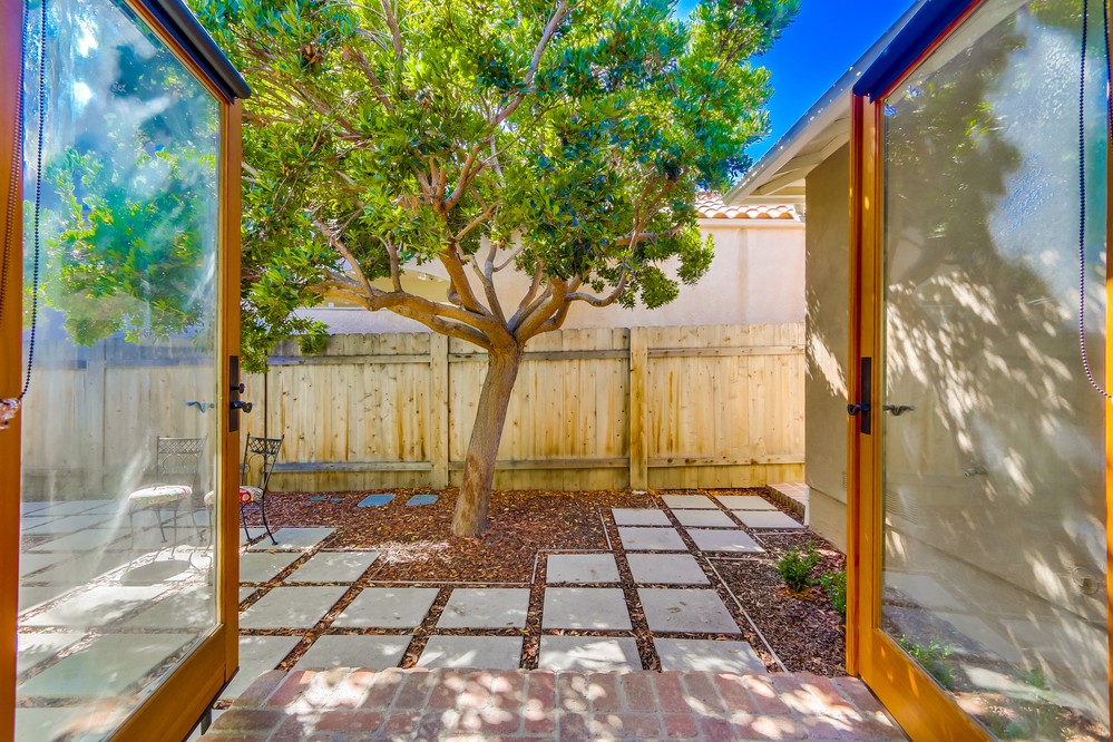 Virtual tour photo 15 of 52 for 1444 Law St