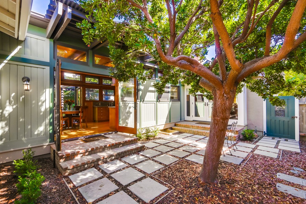 Virtual tour photo 14 of 52 for 1444 Law St