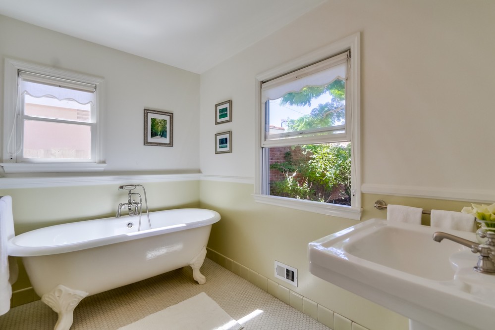 Virtual tour photo 32 of 52 for 1444 Law St