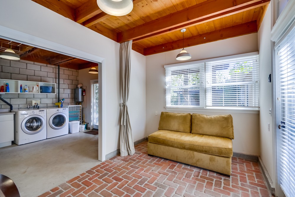 Virtual tour photo 47 of 52 for 1444 Law St