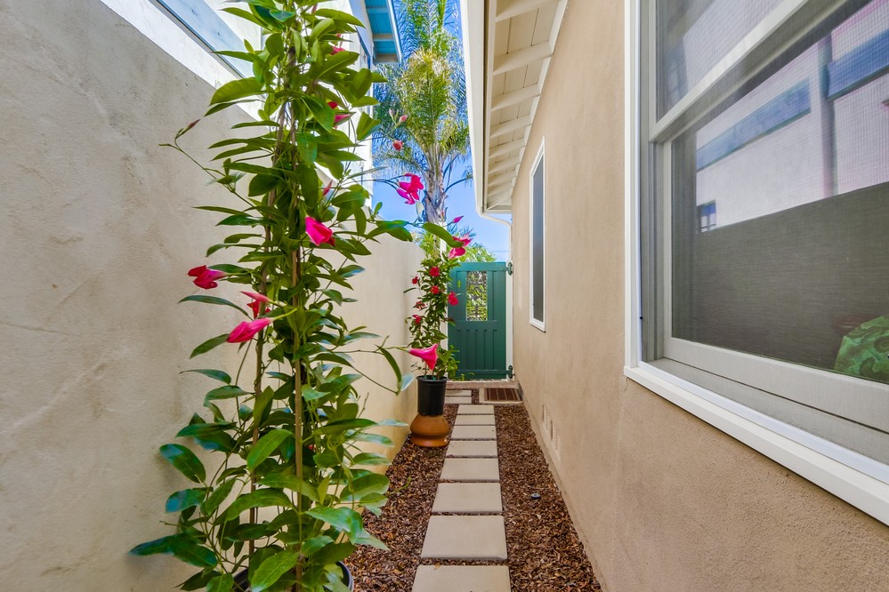 Virtual tour photo 52 of 52 for 1444 Law St