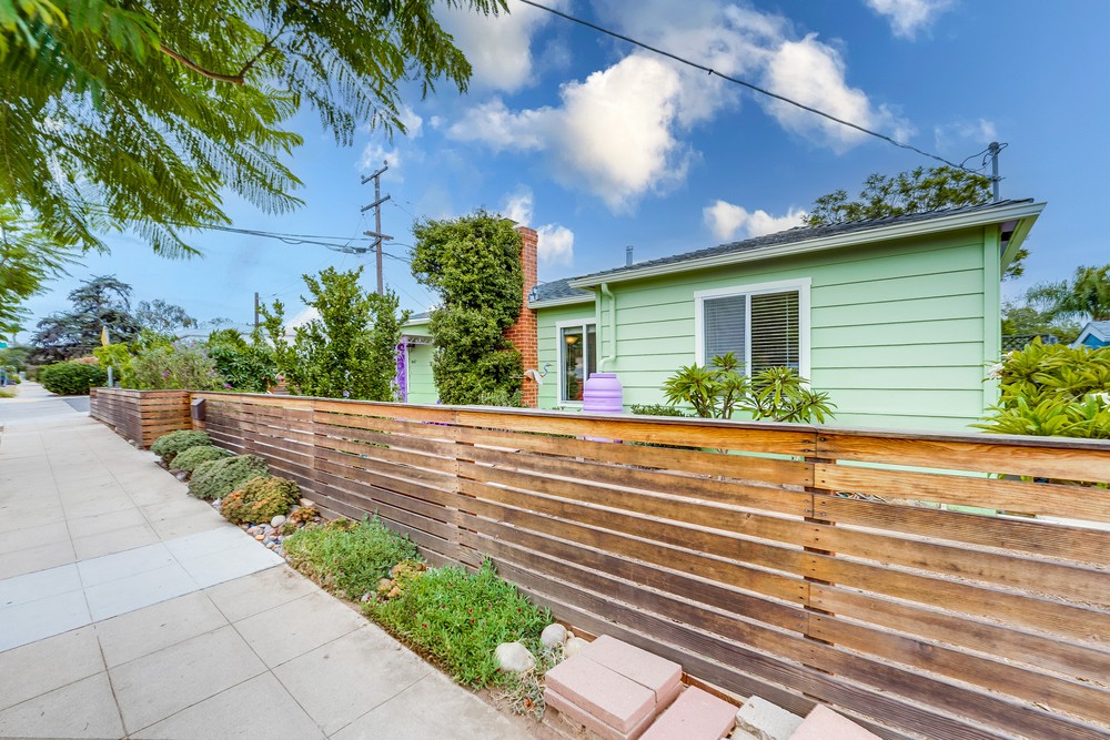 Virtual tour photo 4 of 56 for 1447 Felton St