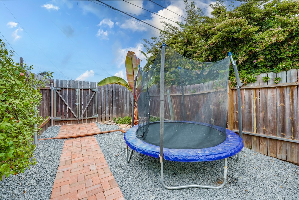 Virtual tour photo 54 of 56 for 1447 Felton St