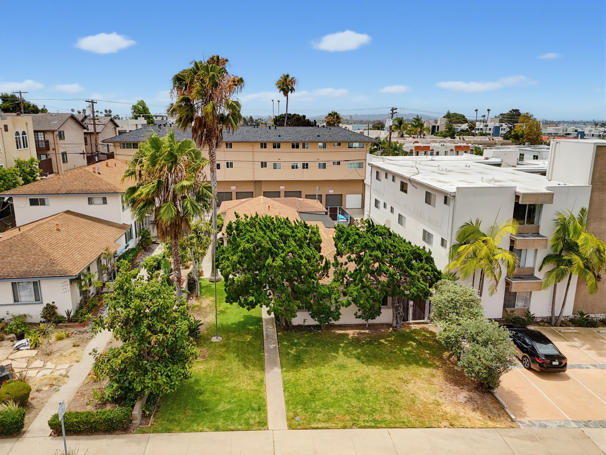 Virtual tour photo 3 of 34 for 1449-53 Oliver Ave