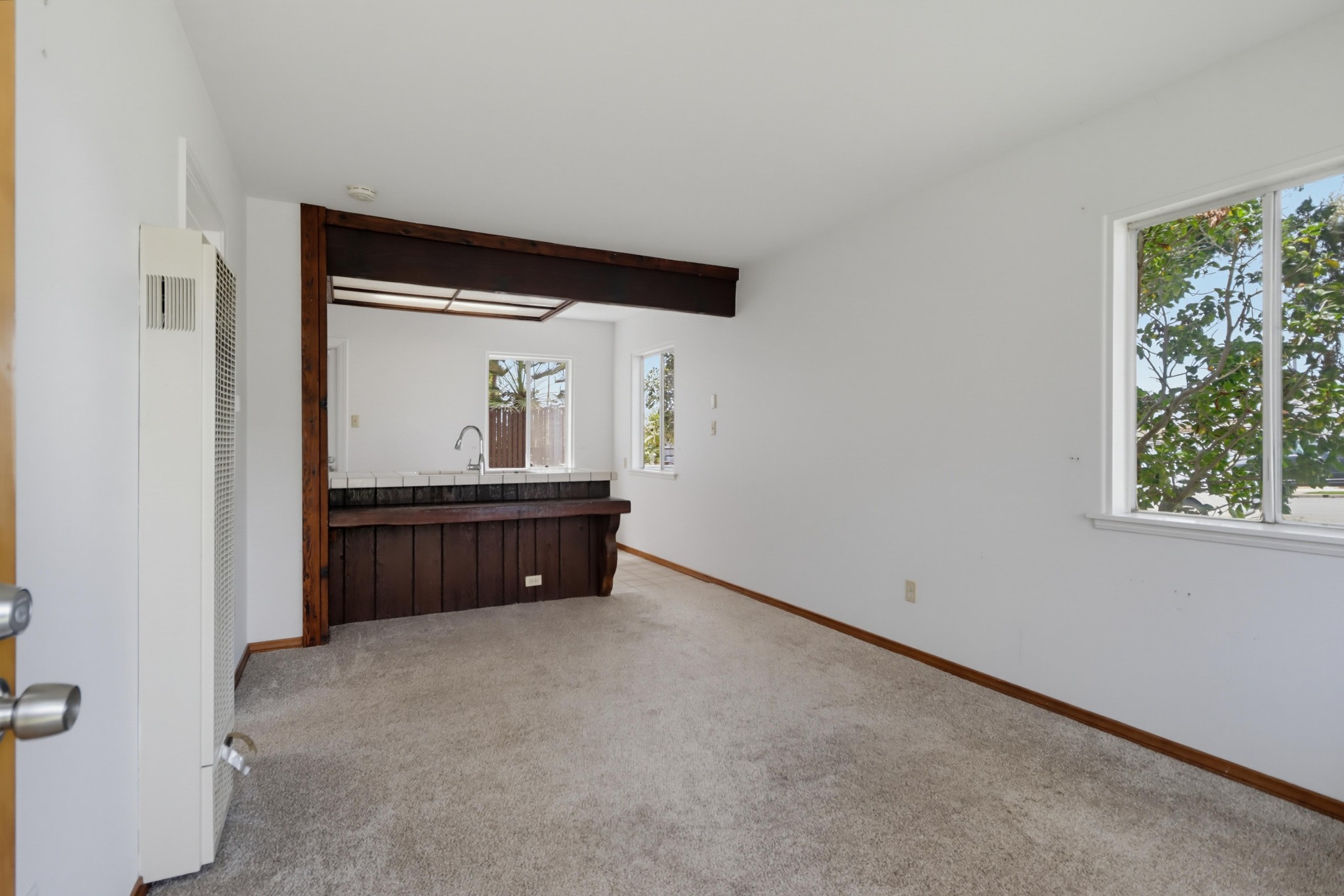Virtual tour photo 6 of 49 for 1449-53 Oliver Ave