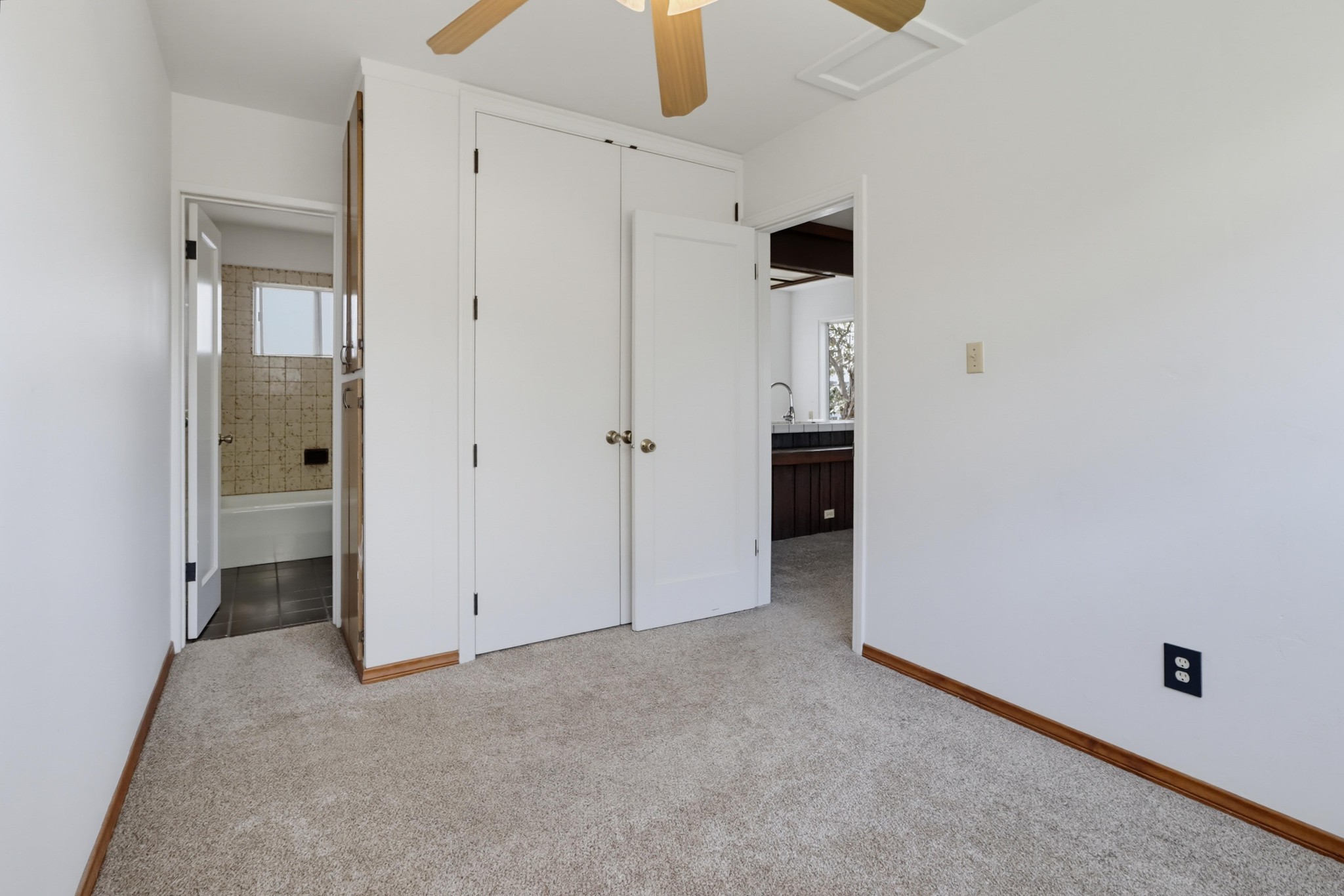 Virtual tour photo 20 of 49 for 1449-53 Oliver Ave