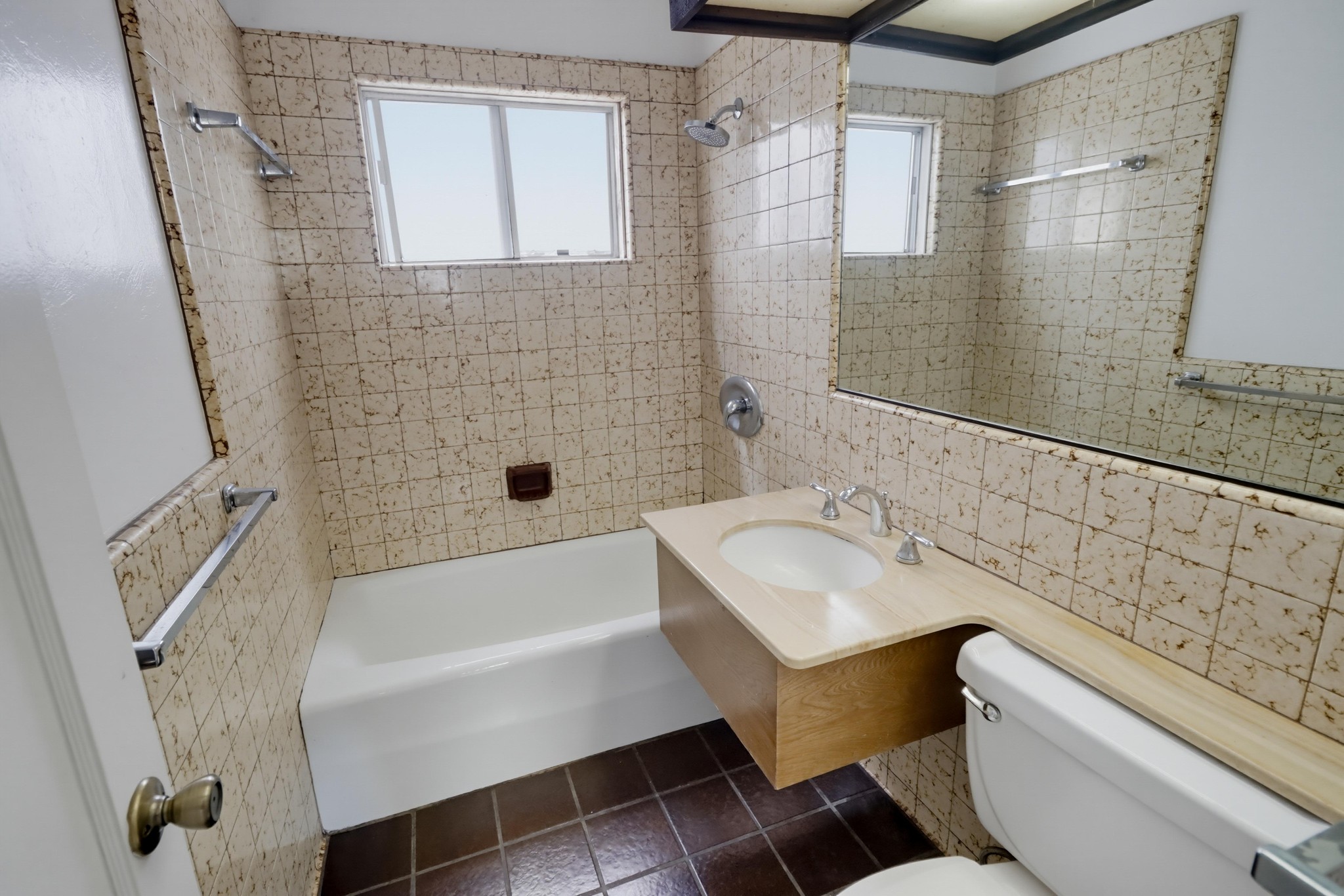 Virtual tour photo 22 of 49 for 1449-53 Oliver Ave