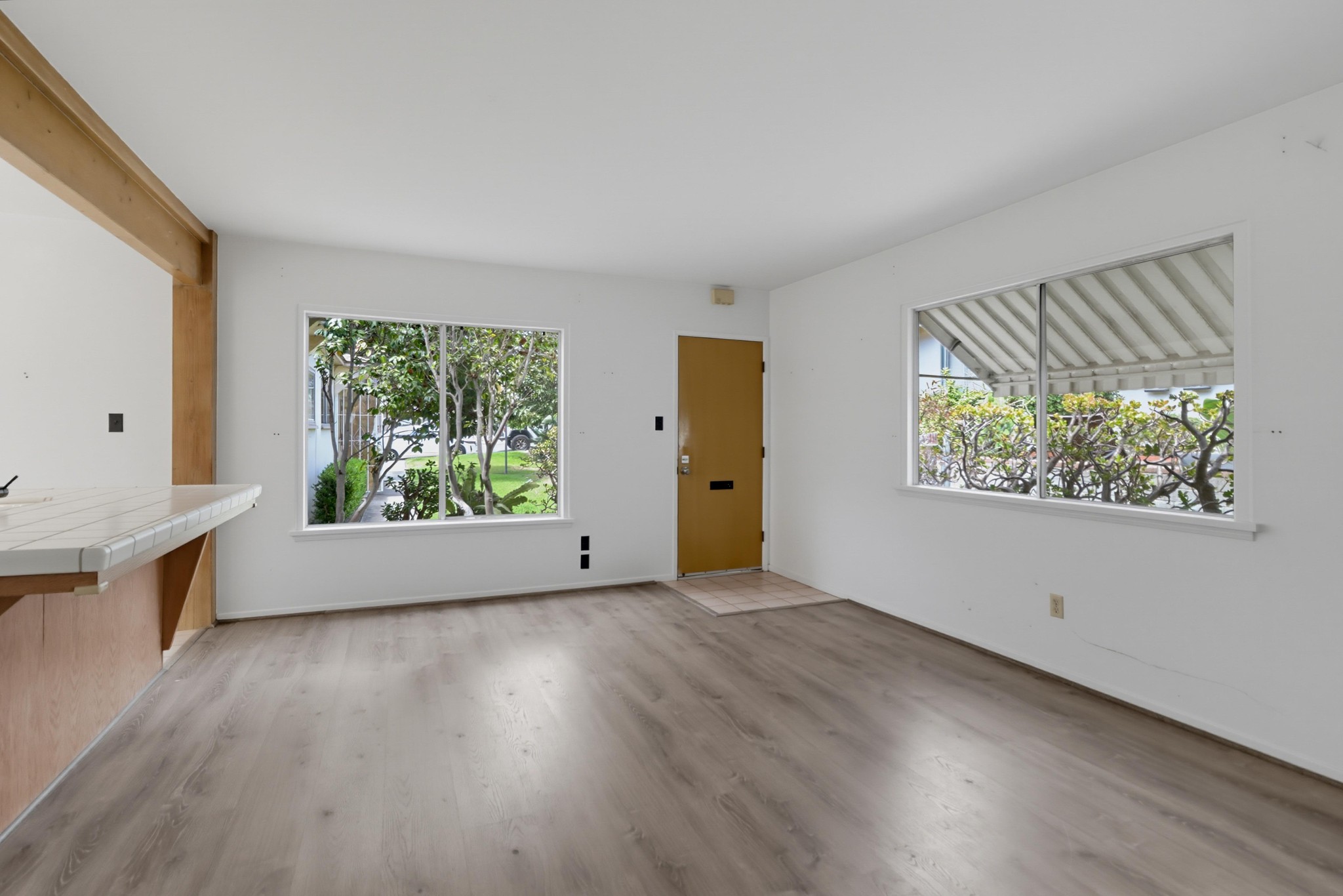 Virtual tour photo 25 of 49 for 1449-53 Oliver Ave
